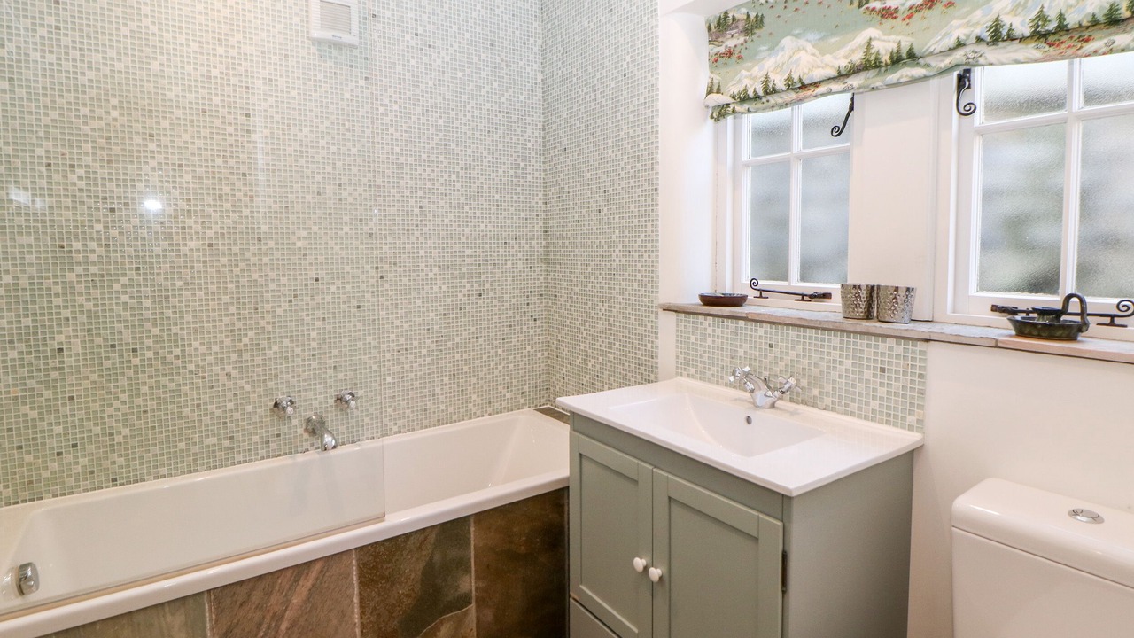 Photo of Bathroom in Bakewell