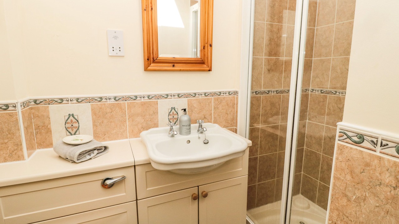 Photo of Others in Duns