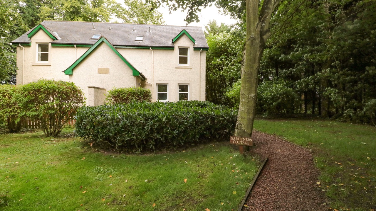 Photo of Outdoor in Duns