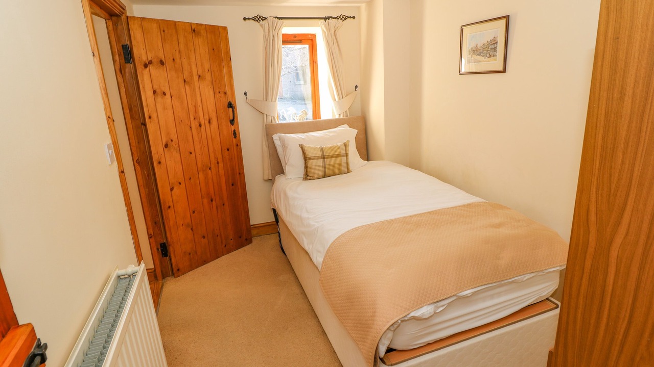 Photo of Others in Walsden