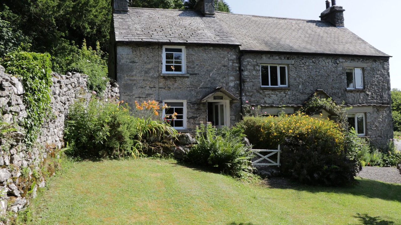 Photo of Buildings in Meathop