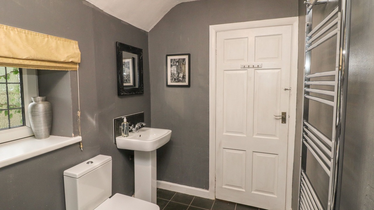 Photo of Others in Farley