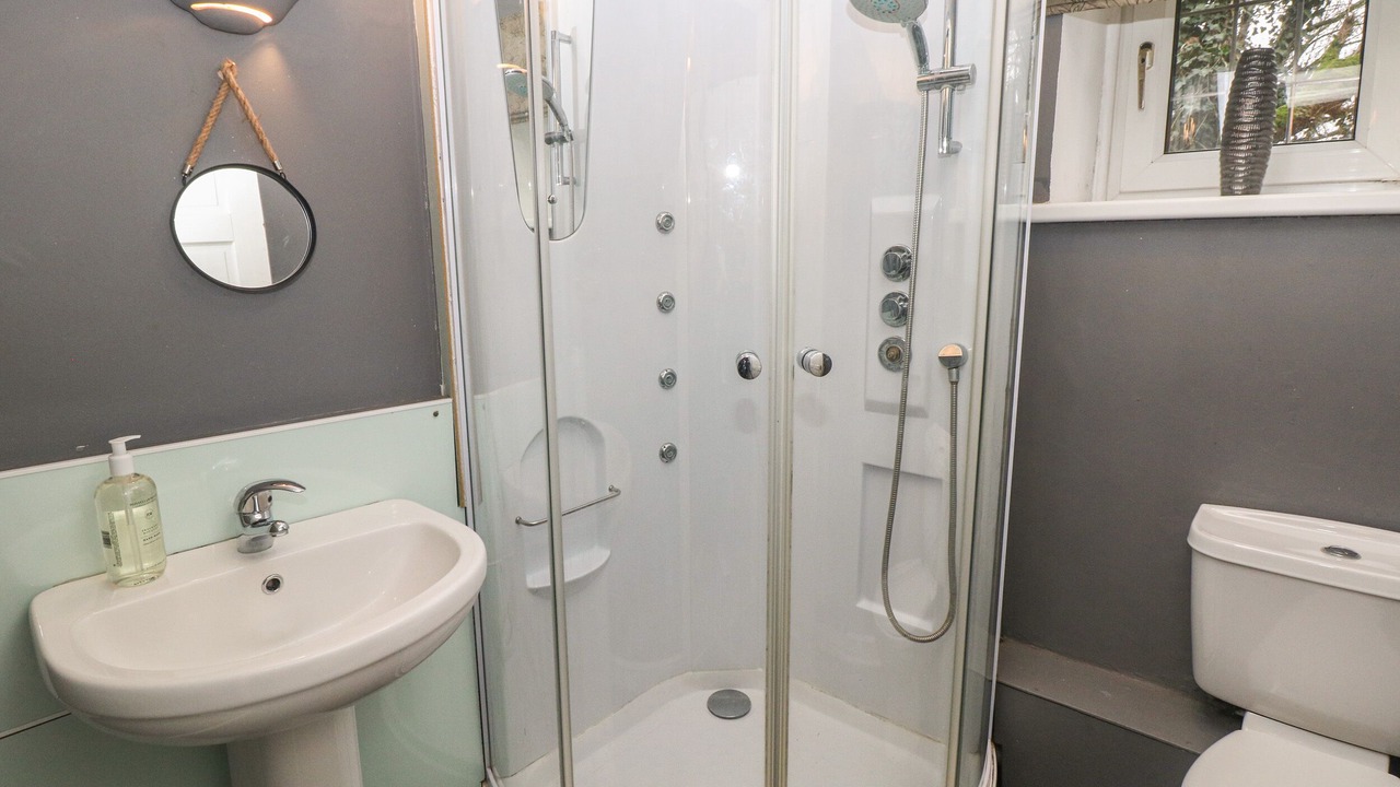 Photo of Others in Farley