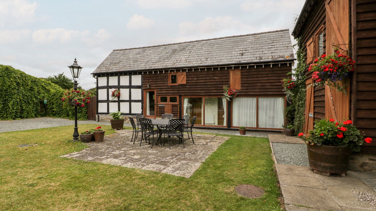 Photo of Buildings in Pembridge