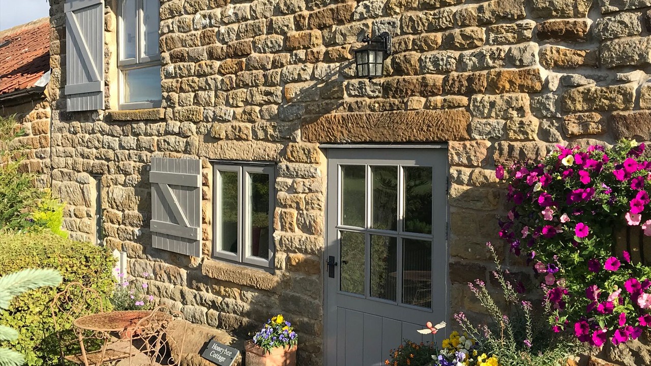 Photo of Buildings in Staintondale