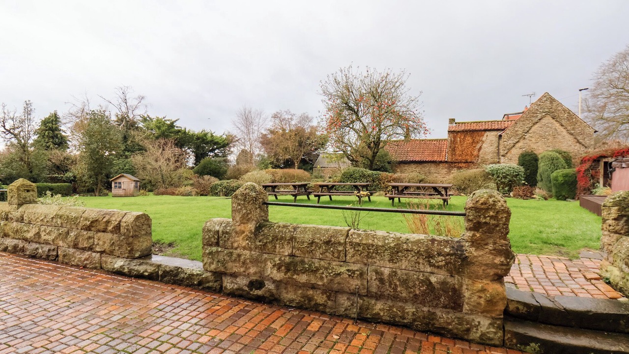 Photo of Patio Balcony in Snainton