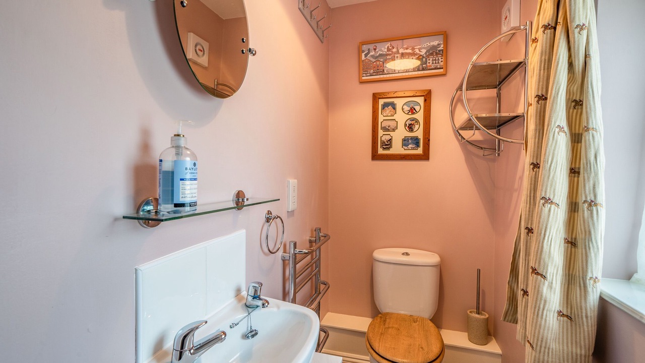 Photo of Bathroom in Cark