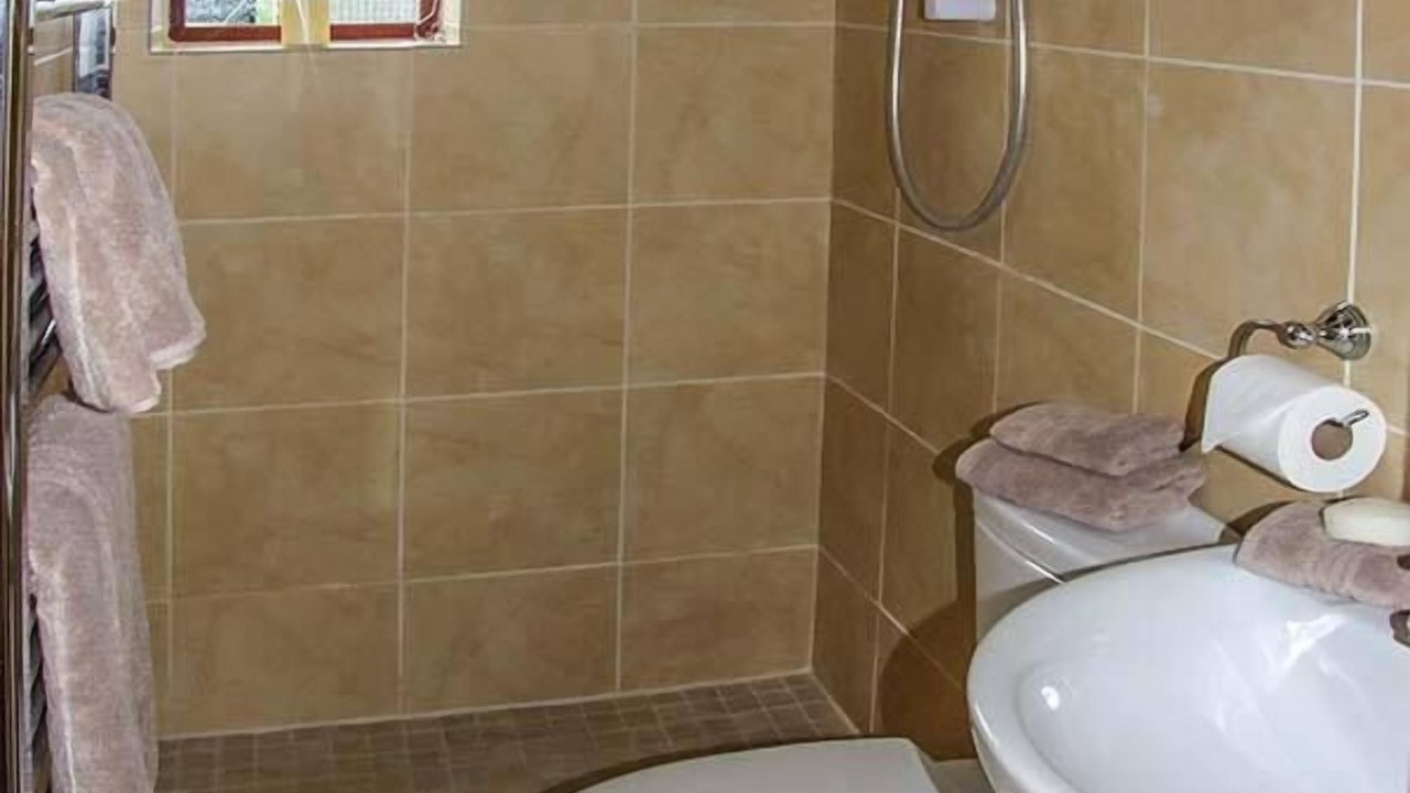 Photo of Bathroom in Napton-on-the-Hill