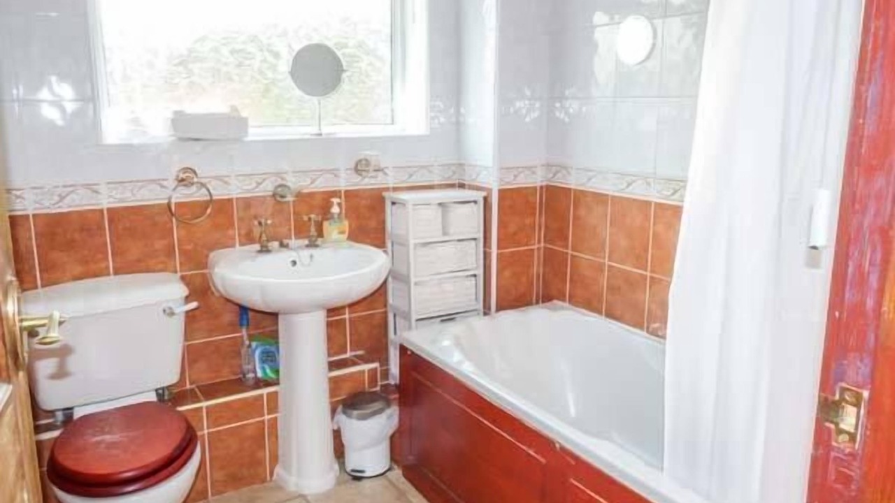 Photo of Bathroom in Grosmont