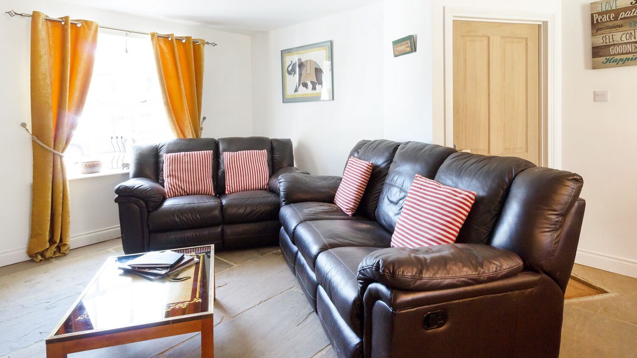 Photo of Livingroom in Catton