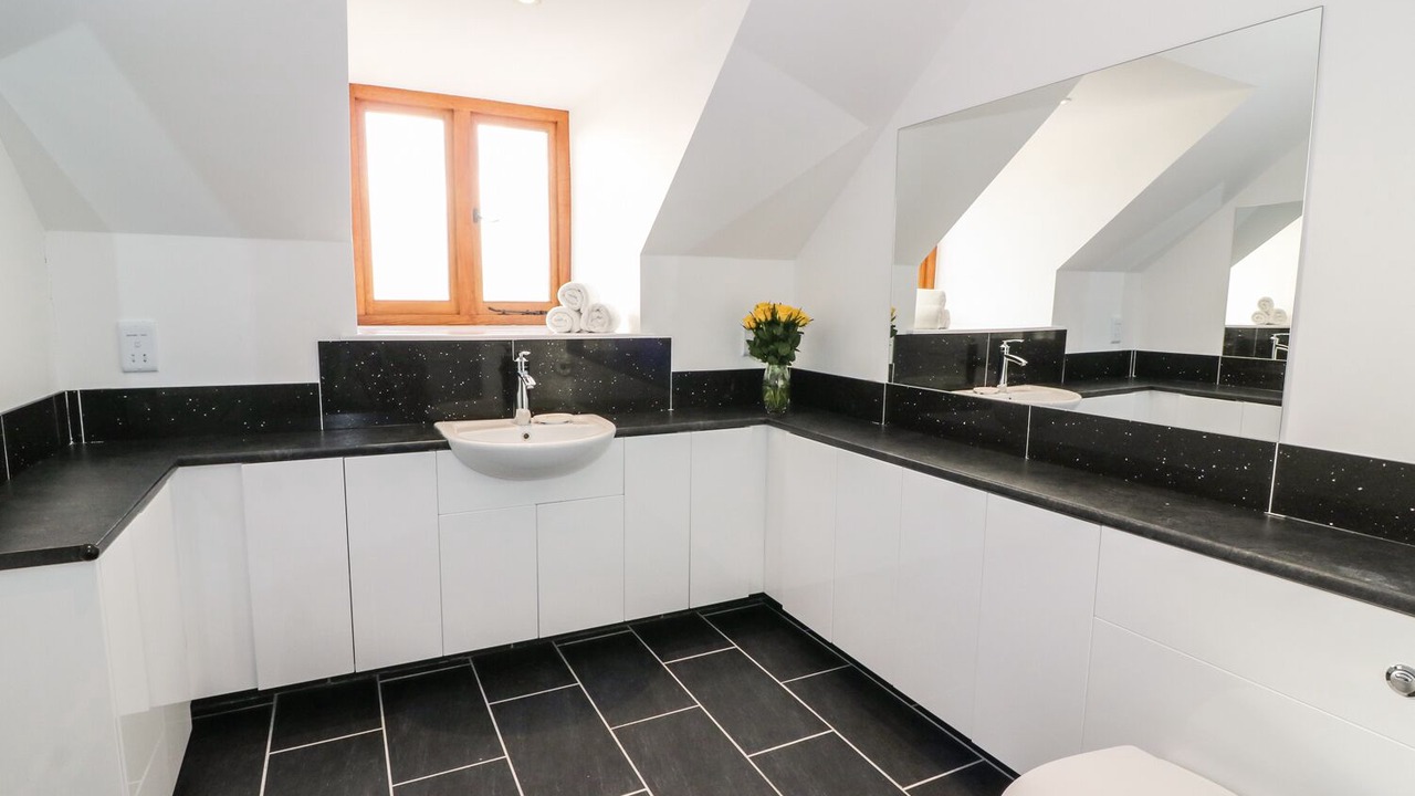 Photo of Bathroom in Rhayader