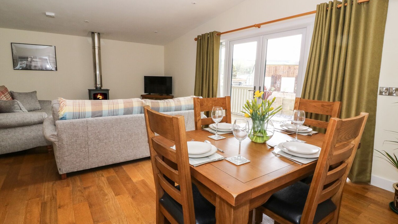 Photo of Others in Borth