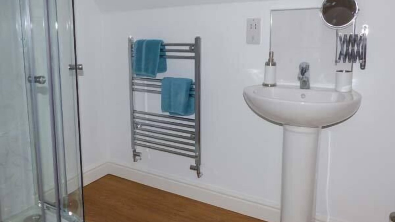 Photo of Bathroom in Leven