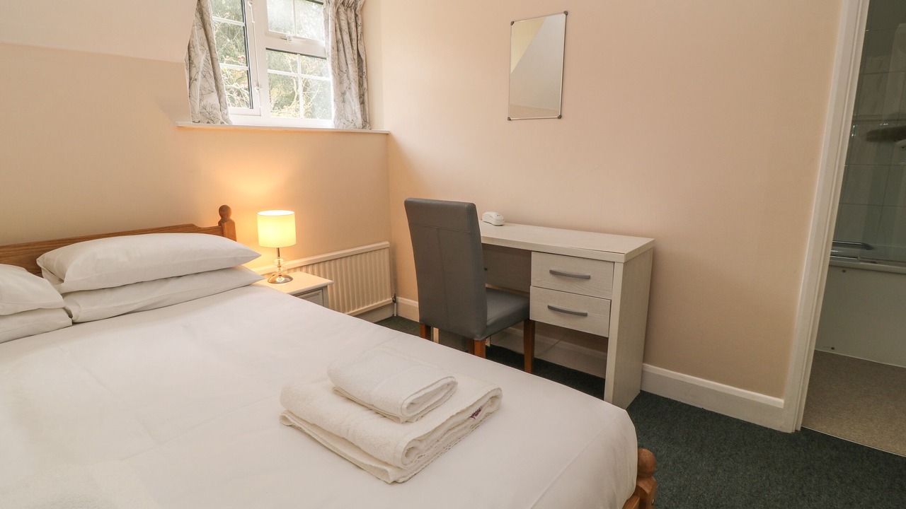 Photo of Others in Shoscombe