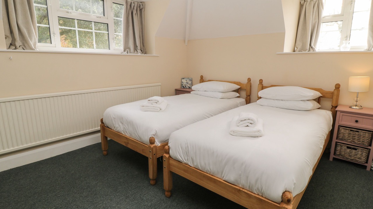 Photo of Others in Shoscombe