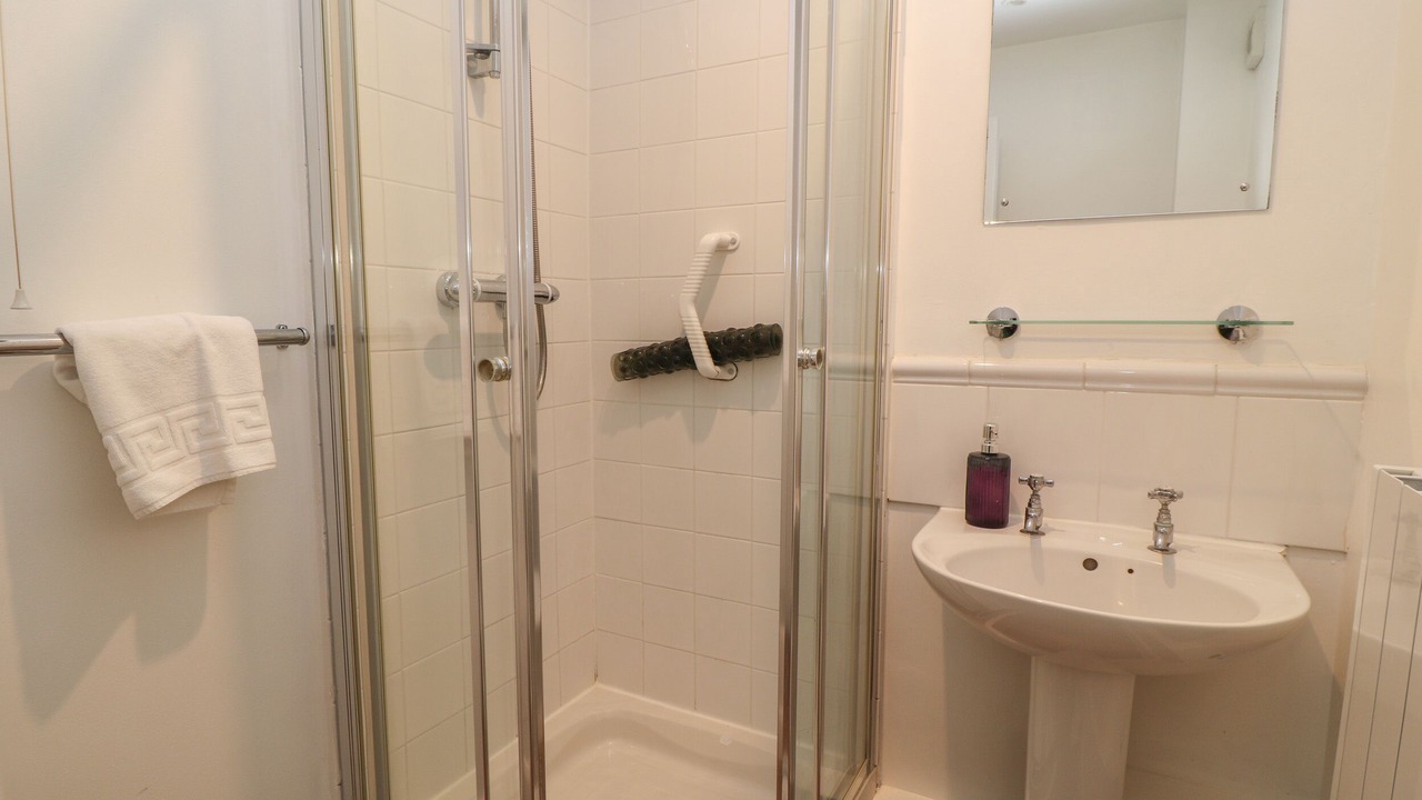 Photo of Others in Shoscombe