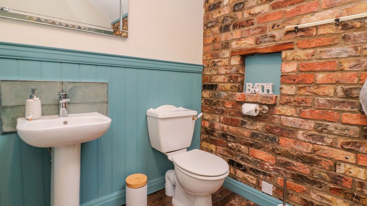 Photo of Bathroom in Leven