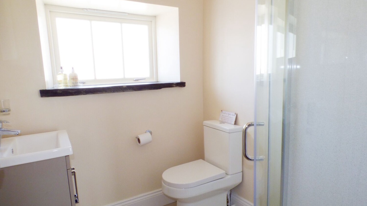 Photo of Bathroom in Boncath