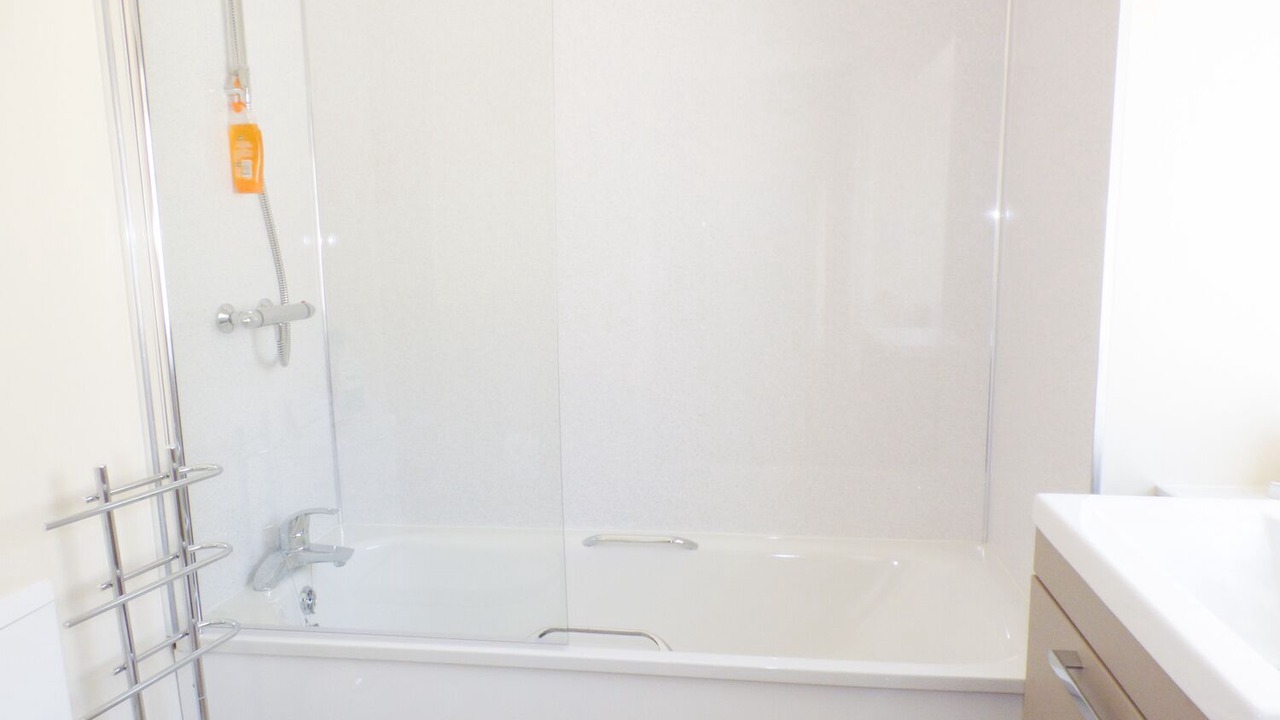 Photo of Bathroom in Boncath