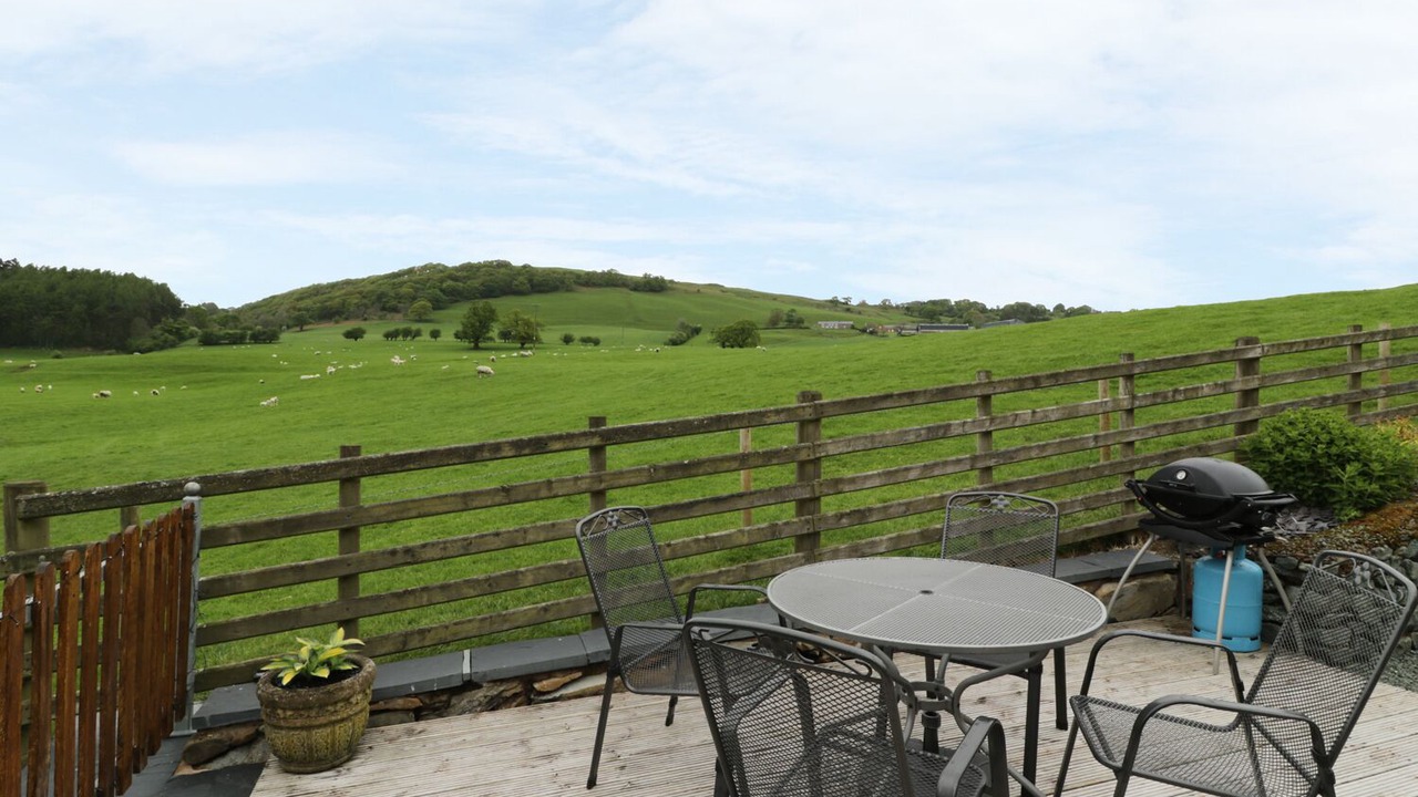 Photo of Patio Balcony in Llanfair Caereinion