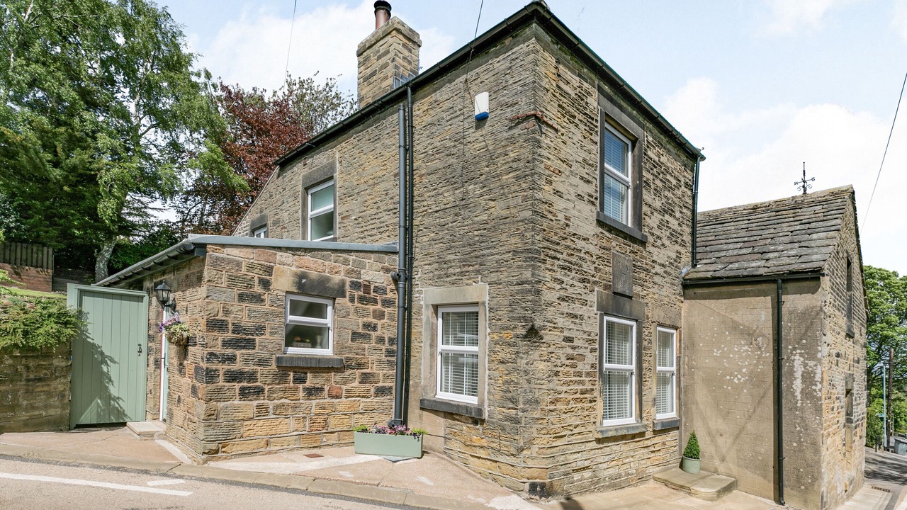 Photo of Buildings in Penistone