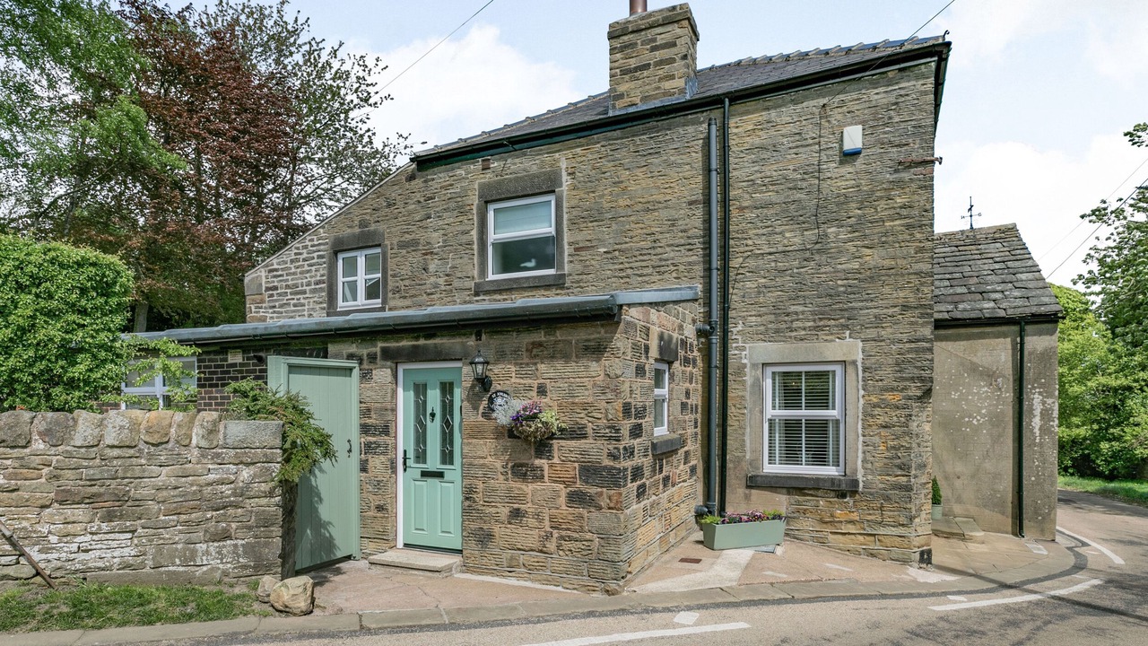 Photo of Buildings in Penistone