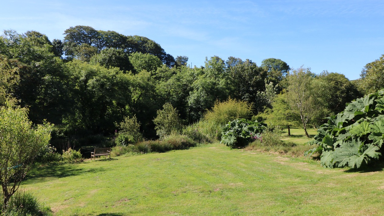 Photo of Others in Mabe