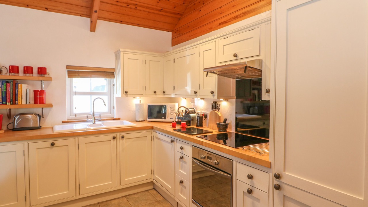 Photo of Others in Mabe