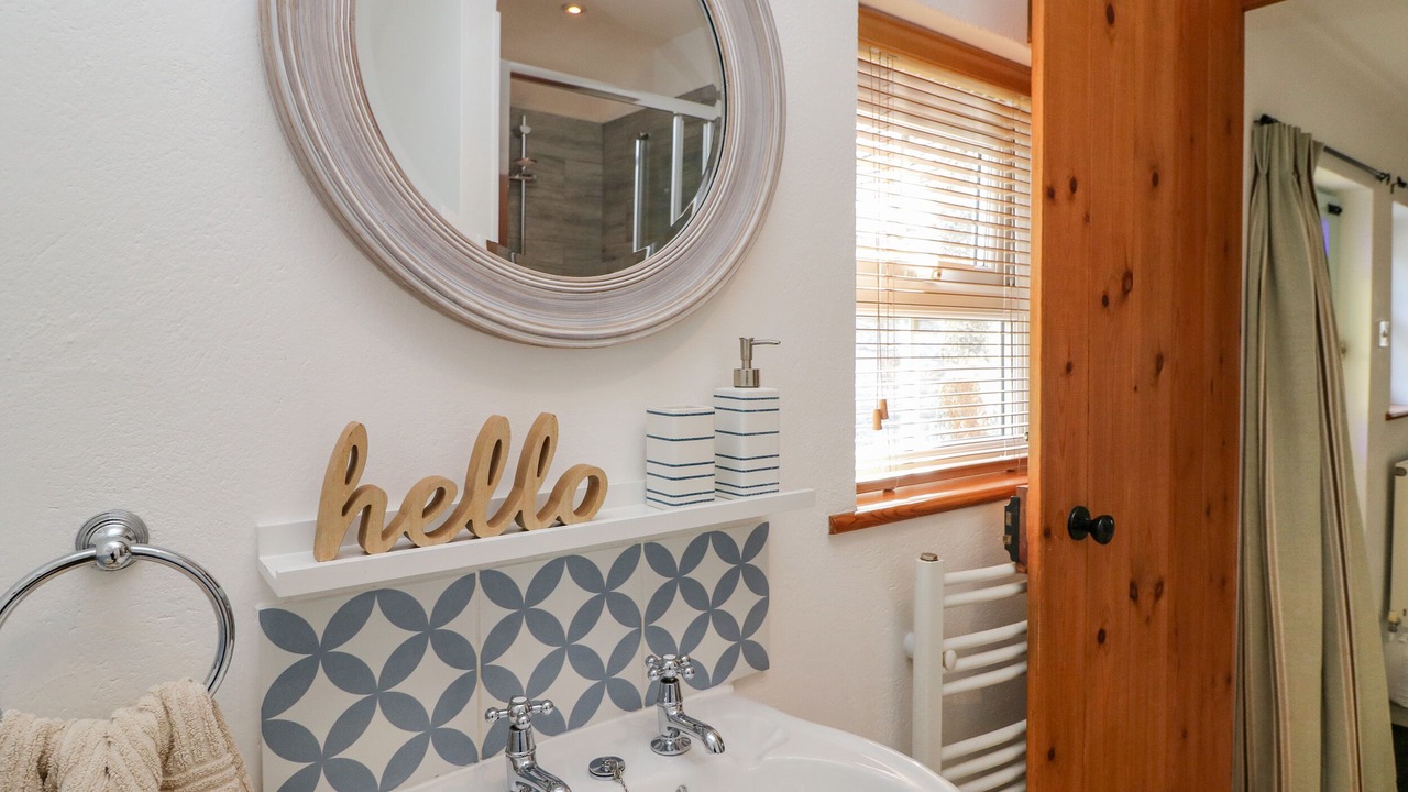 Photo of Others in Mabe