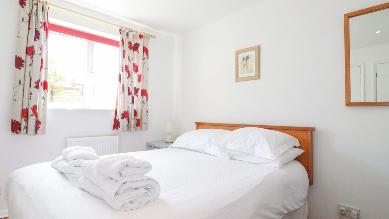 Photo of Others in Lusty Glaze