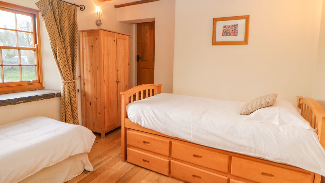 Photo of Others in Totley