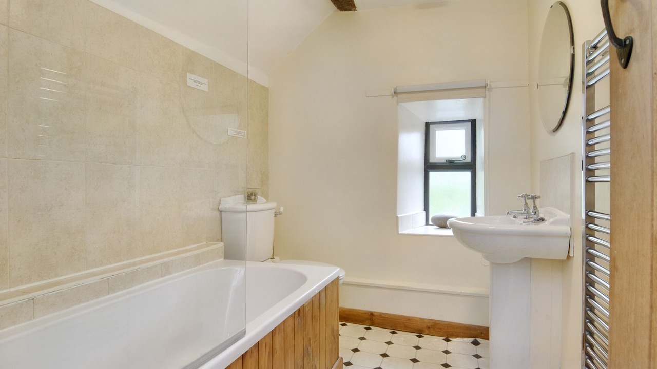 Photo of Bathroom in Westbrook Court