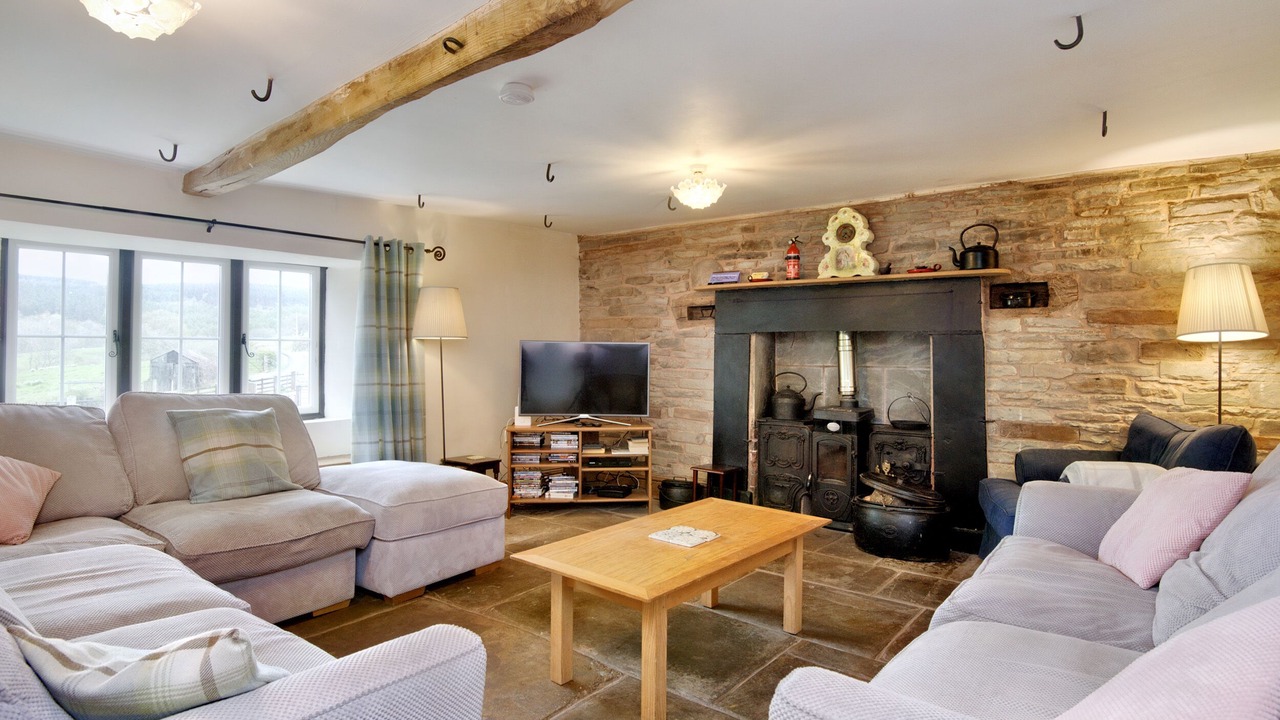 Photo of Livingroom in Westbrook Court