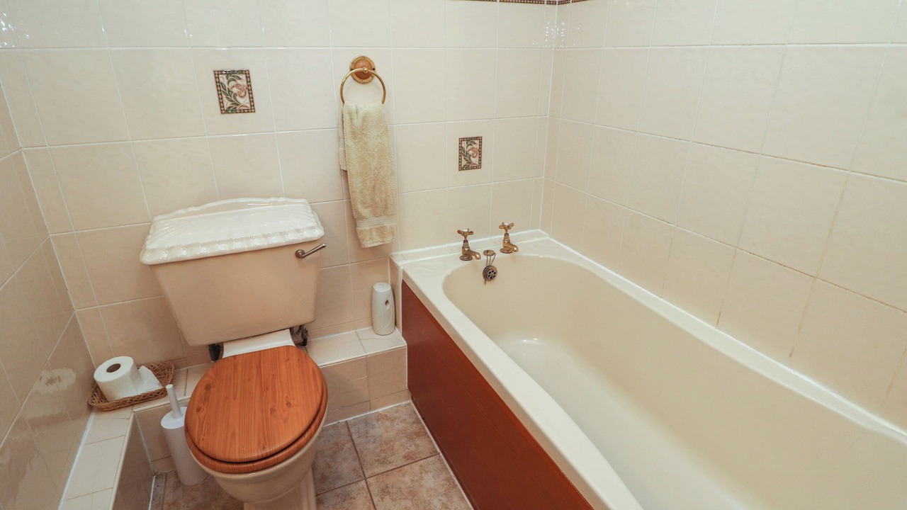 Photo of Bathroom in Hollinsclough