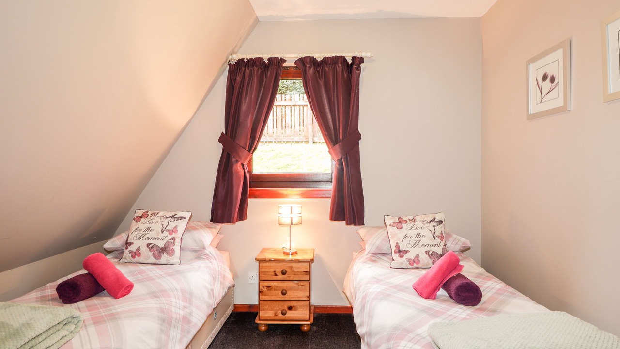 Photo of Others in Heights of Achterneed