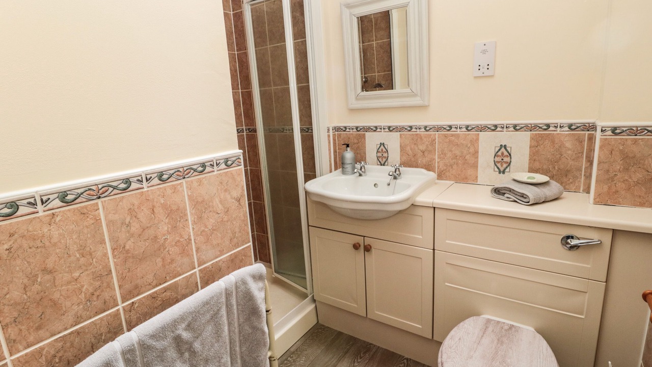 Photo of Others in Duns