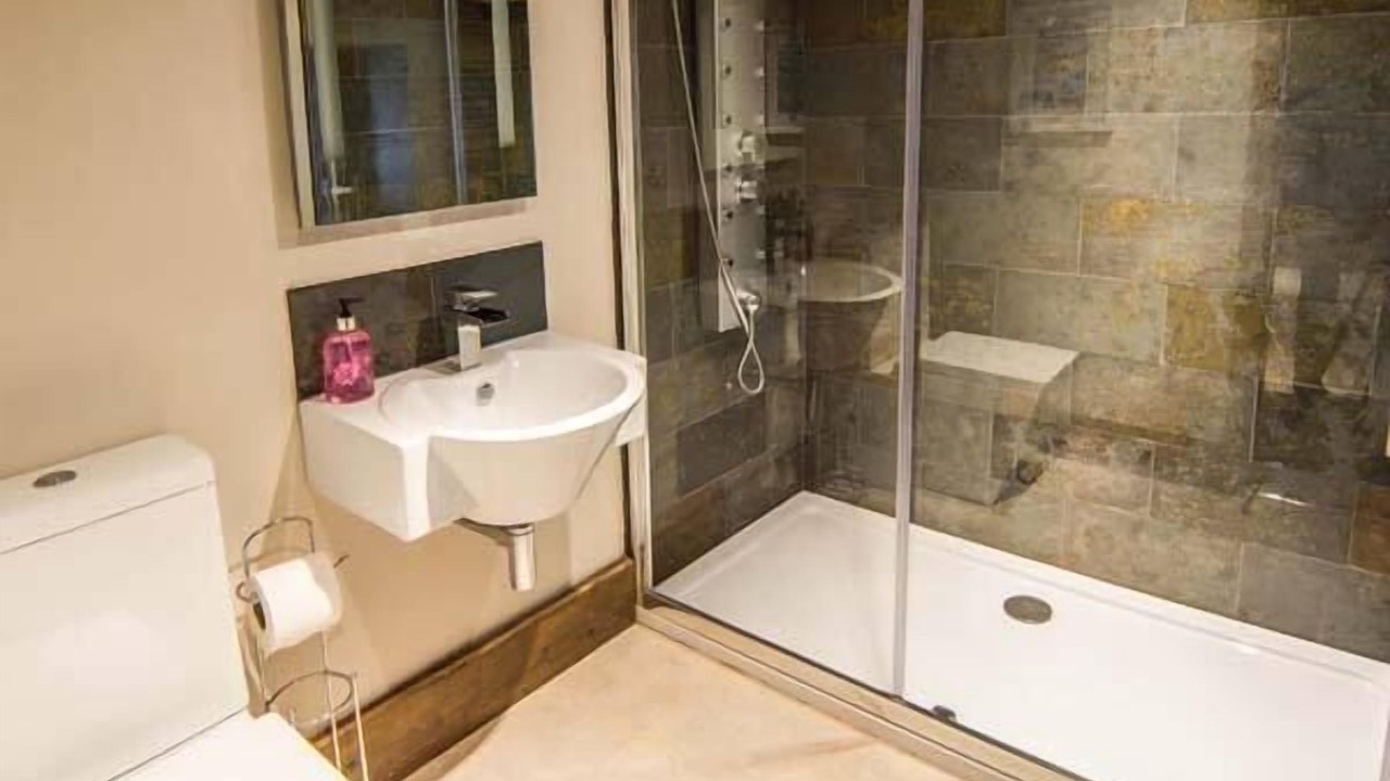 Photo of Others in Cromford