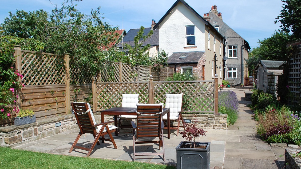 Photo of Buildings in Hope