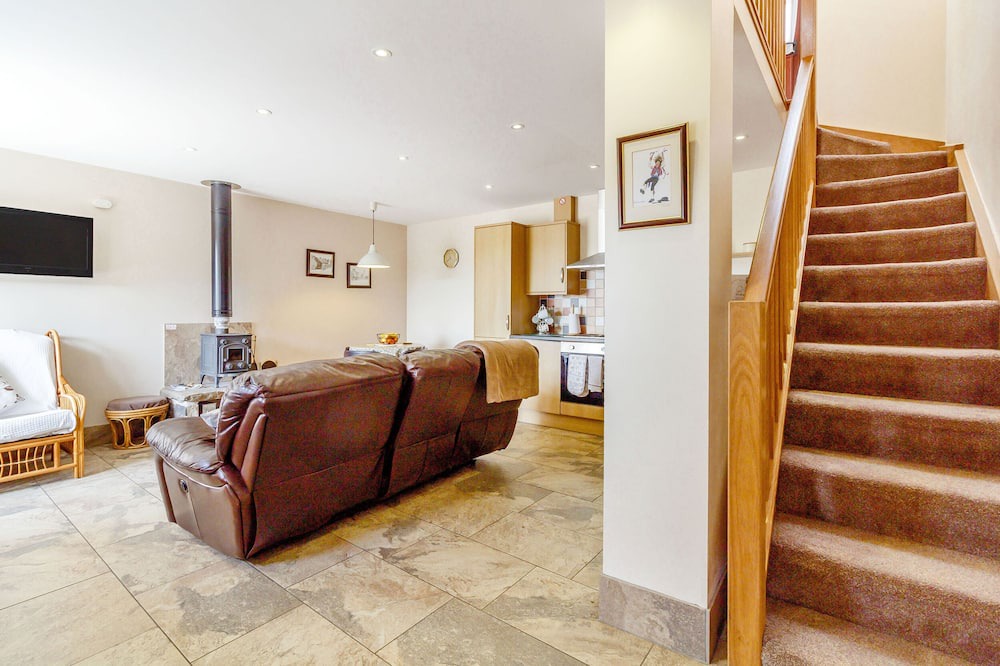 Photo of Others in Diggle