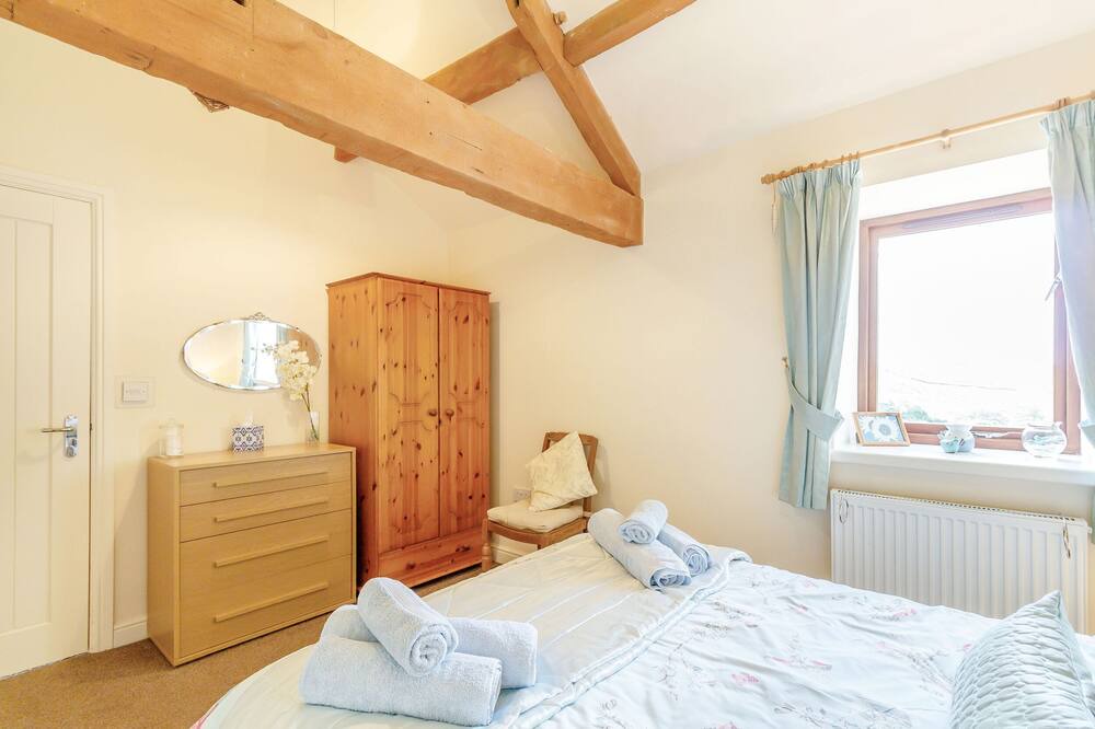 Photo of Bedroom in Diggle