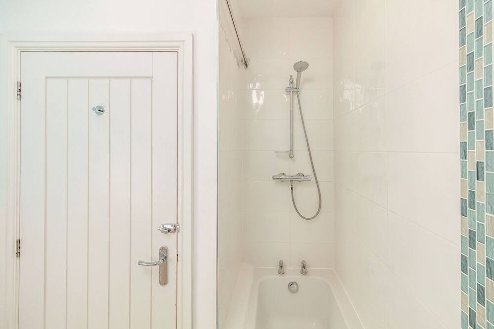 Photo of Others in Diggle