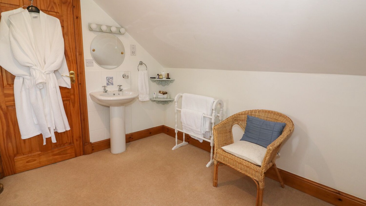 Photo of Bathroom in Lampeter