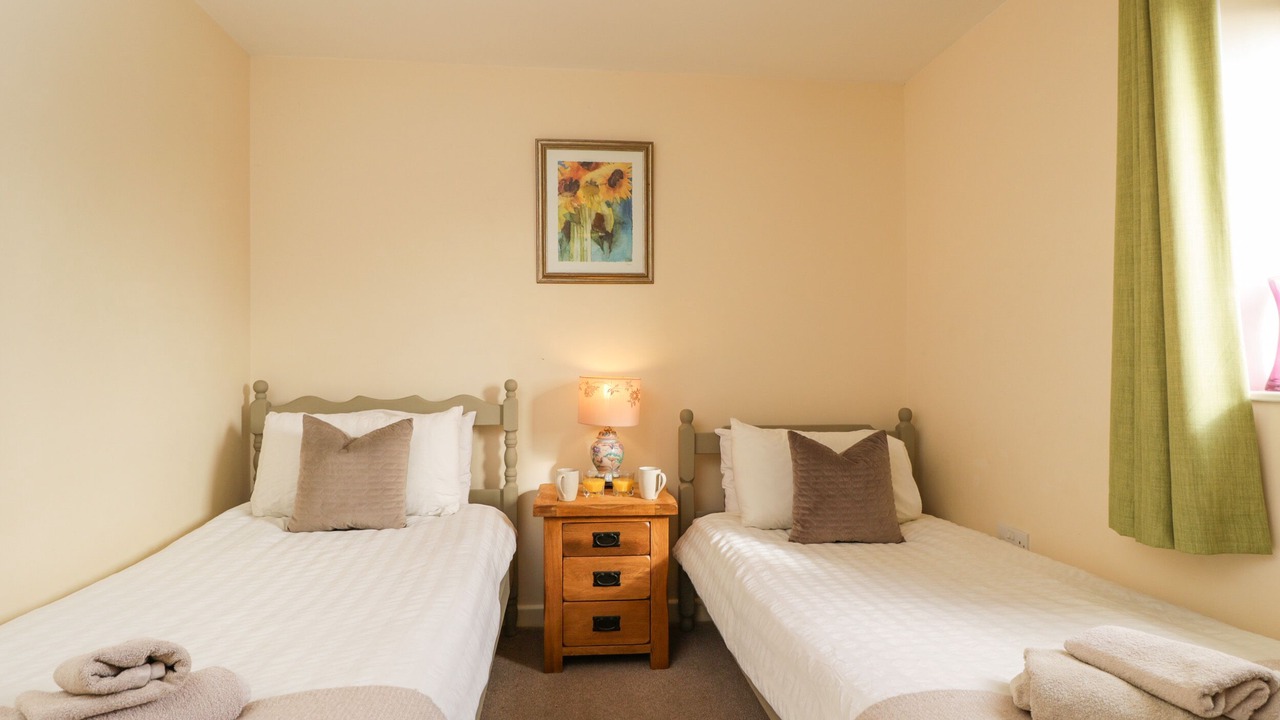 Photo of Others in Hook