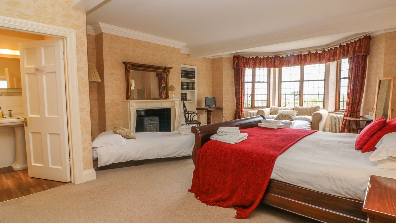 Photo of Others in Chiddingstone Hoath