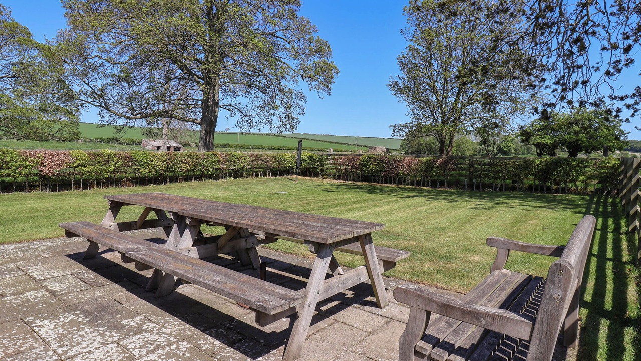 Photo of Outdoor in Buckton