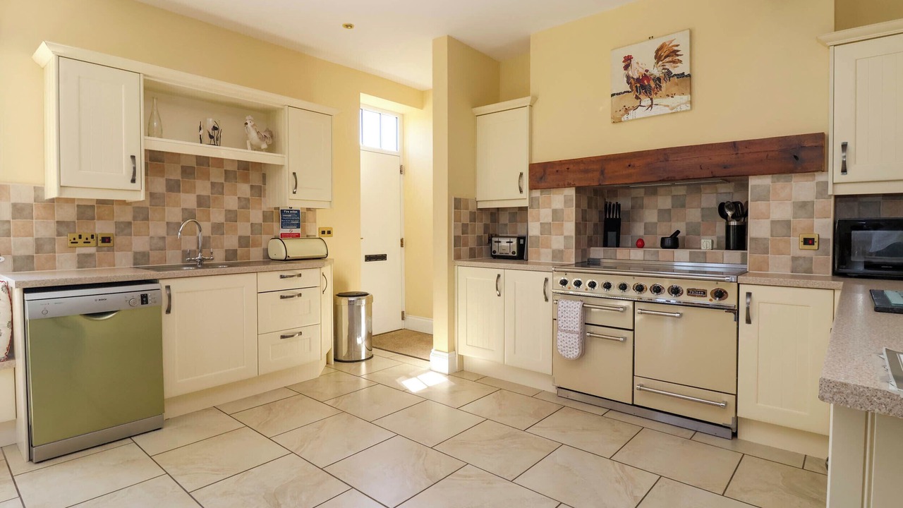 Photo of Others in Buckton