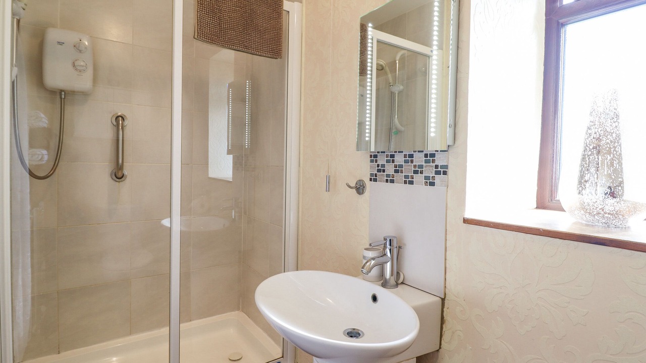 Photo of Bathroom in Llanfair Caereinion