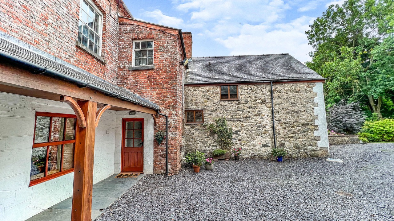 Photo of Others in Llannefydd