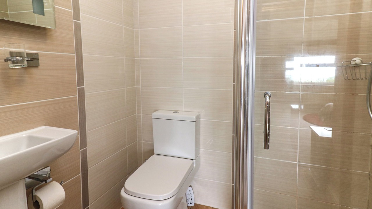 Photo of Bathroom in Lampeter