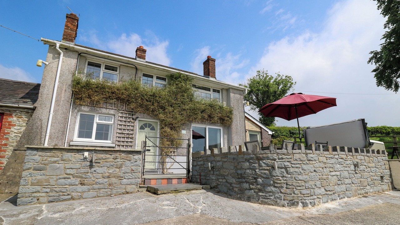 Photo of Outdoor in Lampeter